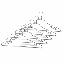 Cintre à lingerie en acier de 16 po avec crochet régulier