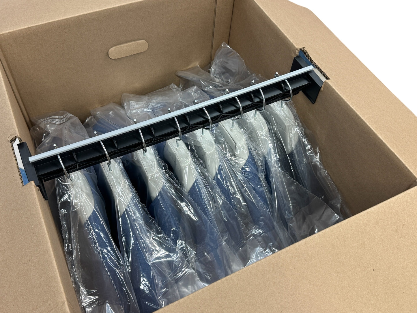 20" Wardrobe Box & Hanger Bar with Grey Locking Strip (Mainetti HBWBKIT-20)