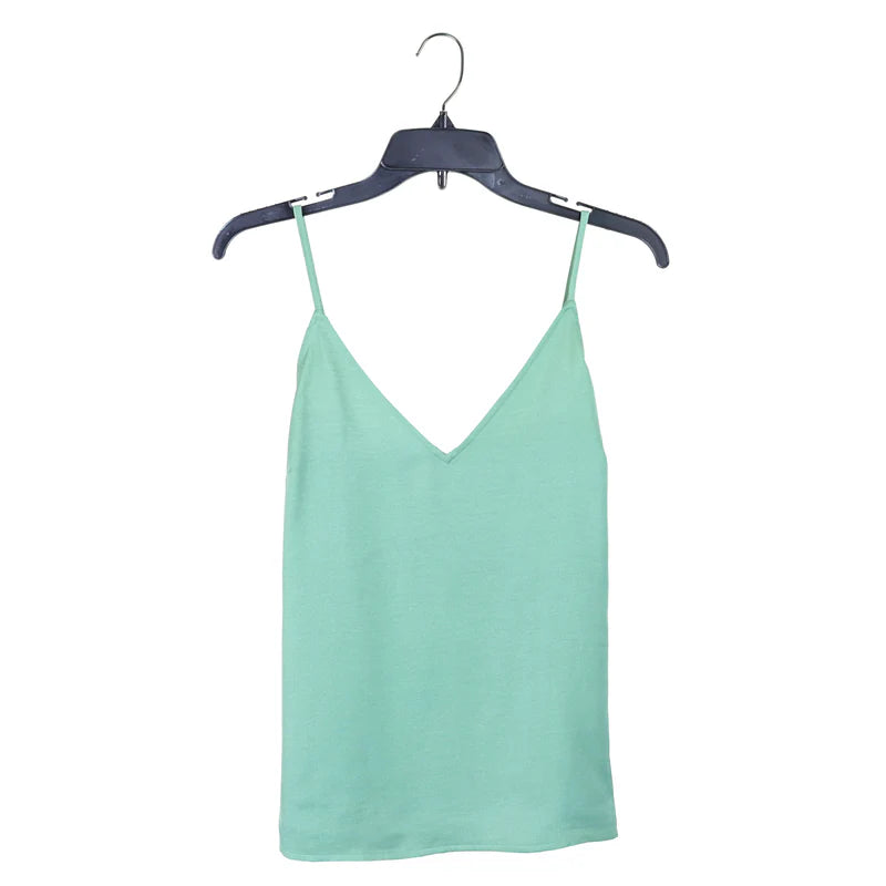 17” Top Hanger Black Plastic - 484CG