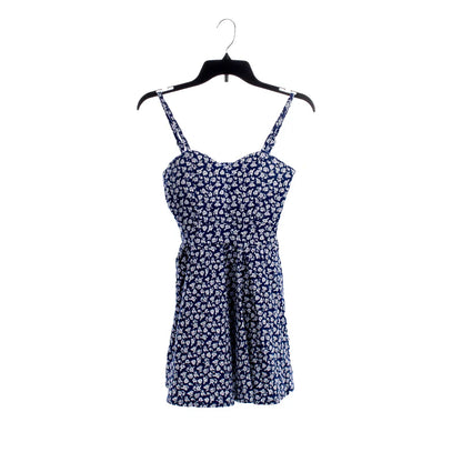 17” Top Hanger Black Plastic - 484CG