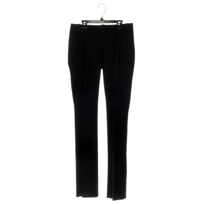 Perchas Mainetti 6010 de plástico negro de 10" para pantalones, faldas y pantalones holgados, con gancho metálico giratorio y pinzas antideslizantes de plástico resistente.