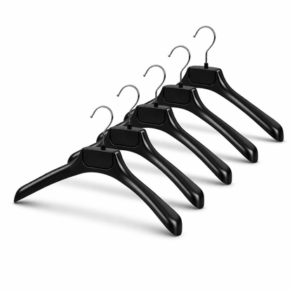 Percha de plástico negra para chaquetas, abrigos y ropa de abrigo