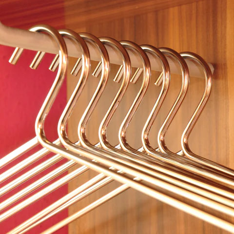 METAL HANGERS